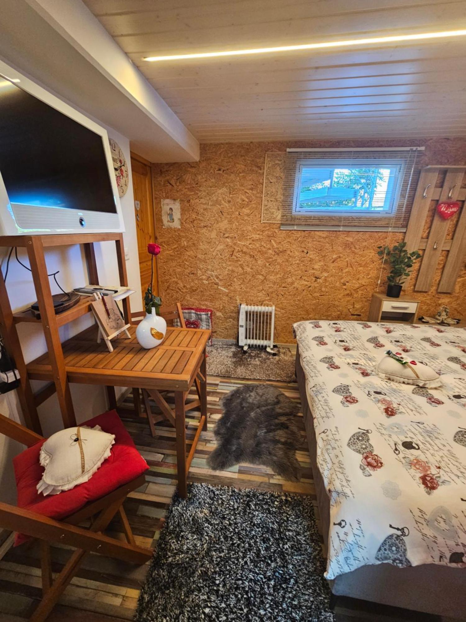 ナンダ Chez Gigi Bed & Breakfast エクステリア 写真